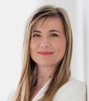 Mayr Éva portréja